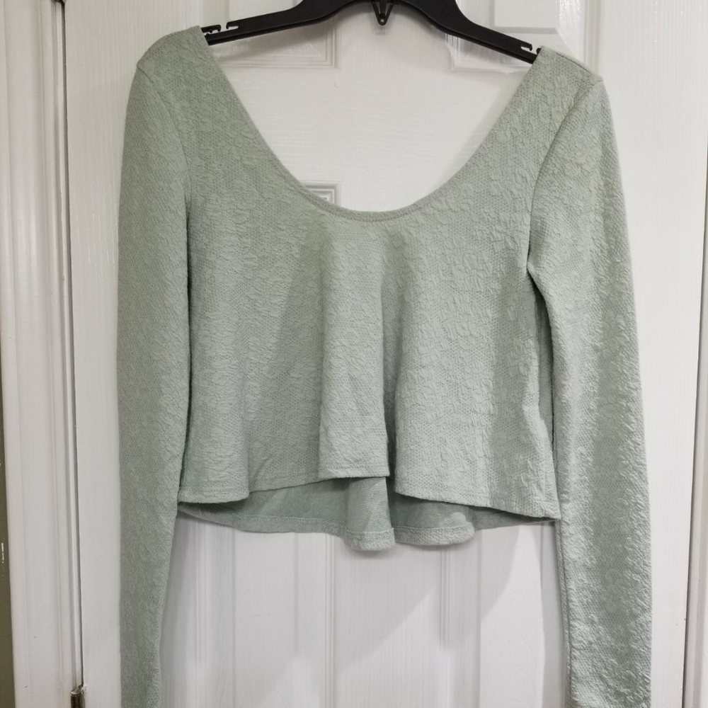 Kimchi Blue cropped long sleeve